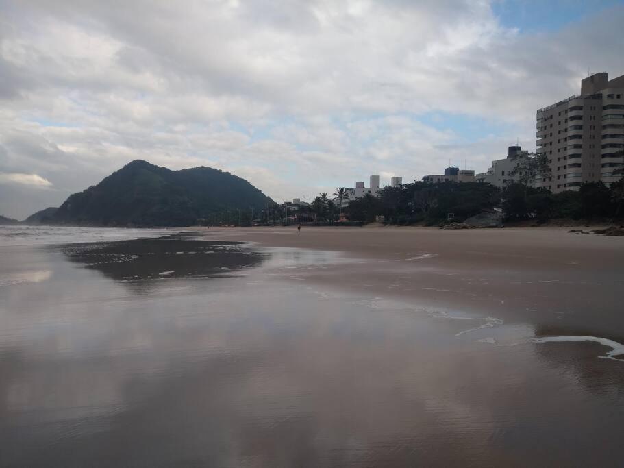 Apto Praia Do Tombo 과루자 외부 사진