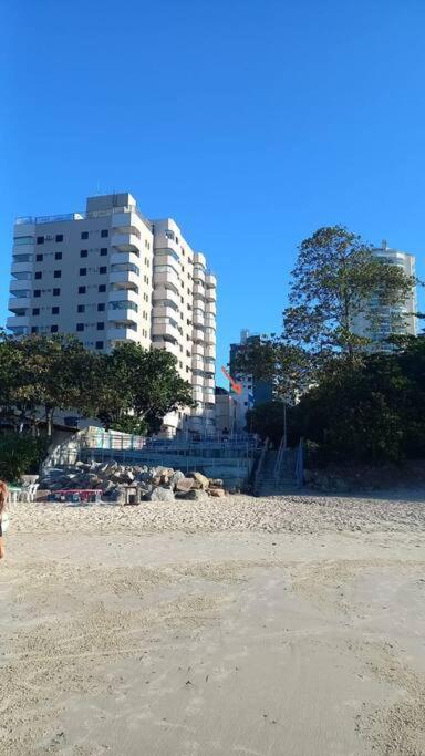 Apto Praia Do Tombo 과루자 외부 사진