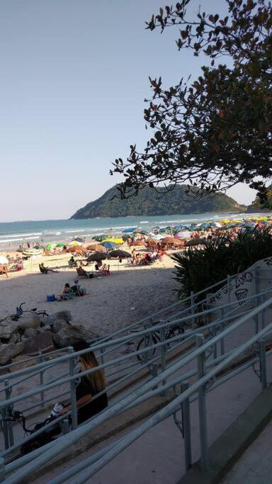 Apto Praia Do Tombo 과루자 외부 사진